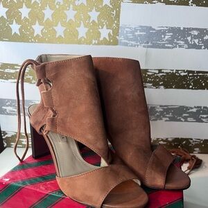 BCBGMAXAZRIA ankle wrap